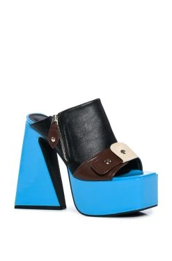 AXELLY MULTI CHUNKY SANDAL -AKIRA salestore axelly multi chunky sandal multi 3 3 c1