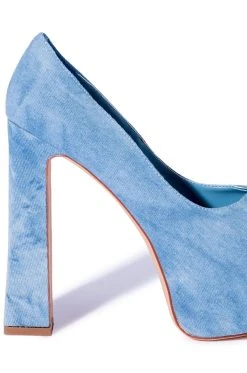 AZALEA WANG ABSOLUTELY OBSESSED CHUNKY HEEL DENIM PLATFORM PUMP -AKIRA salestore azalea wang absolutely obsessed chunky heel denim platform pump denim 5 5