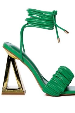 AZALEA WANG AMIE CHUNKY SANDAL IN GREEN -AKIRA salestore azalea wang amie chunky sandal in green green 5 5