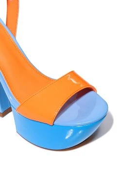 AZALEA WANG BUTTERSCOTCH COLOR BLOCKED SANDAL IN BLUE -AKIRA salestore azalea wang butterscotch color blocked sandal in blue blue 5 5