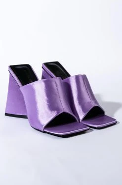 AZALEA WANG CAUGHT IN A DREAM CHUNKY SANDAL IN PURPLE -AKIRA salestore azalea wang caught in a dream chunky sandal in purple purple 4 4