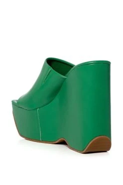 AZALEA WANG DAIANE SLIP ON WEDGE SANDAL IN GREEN -AKIRA salestore azalea wang daiane slip on wedge sandal in green green 4 4