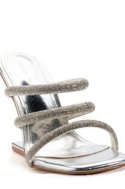 AZALEA WANG DIONNE EMBELLISHED CHUNKY SANDAL IN SILVER -AKIRA salestore azalea wang dionne embellished chunky sandal in silver silver 5 5