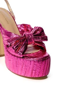 AZALEA WANG GENEROUS CHUNKY STRAP SANDAL IN PINK -AKIRA salestore azalea wang generous chunky strap sandal in pink pink 5 5 c1