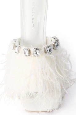 AZALEA WANG HARTFORD SANDAL WITH FEATHERS IN WHITE -AKIRA salestore azalea wang hartford sandal with feathers in white white 5 5