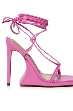 AZALEA WANG IMPULSIVE CHUNKY SANDAL IN PINK -AKIRA salestore azalea wang impulsive chunky pump in pink pink 5 5