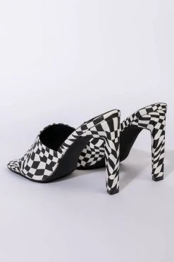 AZALEA WANG INTO YOU STILETTO SANDAL IN BLACK WHITE -AKIRA salestore azalea wang into you stiletto sandal in black white black white 5 5