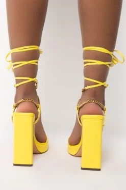 AZALEA WANG NEVER BEEN BETTER CHUNKY SANDAL IN YELLOW -AKIRA salestore azalea wang never been better chunky sandal in yellow yellow 4 4