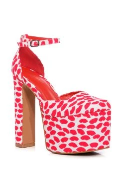 AZALEA WANG PRISCILLA PRINTED PLATFORM PUMP -AKIRA salestore azalea wang priscilla printed platform pump red 3 3