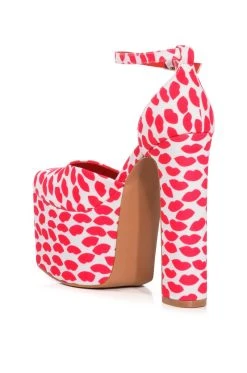 AZALEA WANG PRISCILLA PRINTED PLATFORM PUMP -AKIRA salestore azalea wang priscilla printed platform pump red 4 4