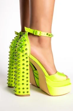 AZALEA WANG ROCK MY WORLD SANDAL IN GREEN -AKIRA salestore azalea wang rock my world sandal in green green 5 5