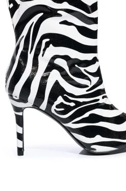 AZALEA WANG SCHROETER STILETTO BOOT IN BLACK -AKIRA salestore azalea wang schroeter stiletto boot in black black 5 5 c1