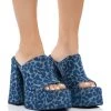 AZALEA WANG SHEBA CHUNKY SANDAL IN DENIM
