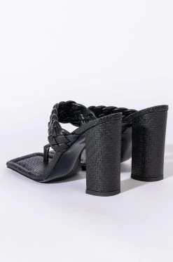 AZALEA WANG SOMETHING ABOUT YOU CHUNKY SANDAL IN BLACK -AKIRA salestore azalea wang something about you chunky sandal in black black 5 5