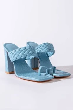 AZALEA WANG SOMETHING ABOUT YOU CHUNKY SANDAL IN BLUE -AKIRA salestore azalea wang something about you chunky sandal in blue blue 4 4