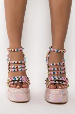 AZALEA WANG SUGAR HIGH CHUNKY SANDAL IN PINK -AKIRA salestore azalea wang sugar high chunky sandal in pink pink 4 4