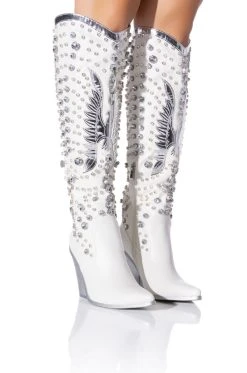 AZALEA WANG UPBEAT RHINESTONE EMBELLISHED WESTERN BOOT IN WHITE