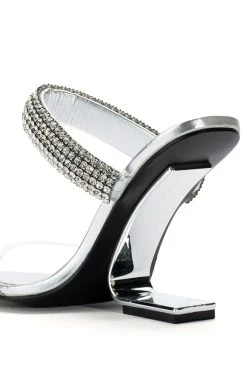 AZALEA WANG VANCE METALLIC WEDGE SANDAL IN SILVER -AKIRA salestore azalea wang vance metallic wedge sandal in silver silver 5 5