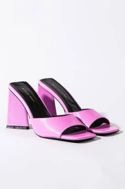 AZALEA WANG WORK FOR IT CHUNKY SANDAL IN PURPLE -AKIRA salestore azalea wang work for it chunky sandal in purple purple 4 4