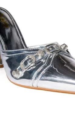 ISN'T IT ROMANTIC SILVER METALLIC PUMP -AKIRA salestore isnt it romantic silver metallic pump silver 5 5