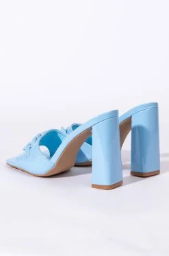 LIKE IT LIKE THAT CHUNKY SANDAL -AKIRA salestore like it like that chunky sandal blue 5 5