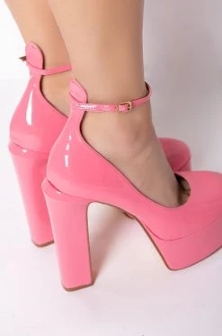 LOVERS LANE PATENT PINK CHUNKY MARY JANES 9 LOVERS LANE PATENT PINK CHUNKY MARY JANES -AKIRA salestore lovers lane patent pink chunky mary janes pink 5 5