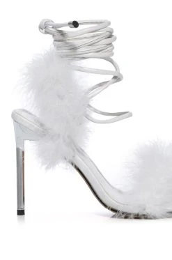 MOJITO MAMI FEATHER STRAPPY SANDAL IN WHITE -AKIRA salestore mojito mami feather strappy sandal in white white 6 6