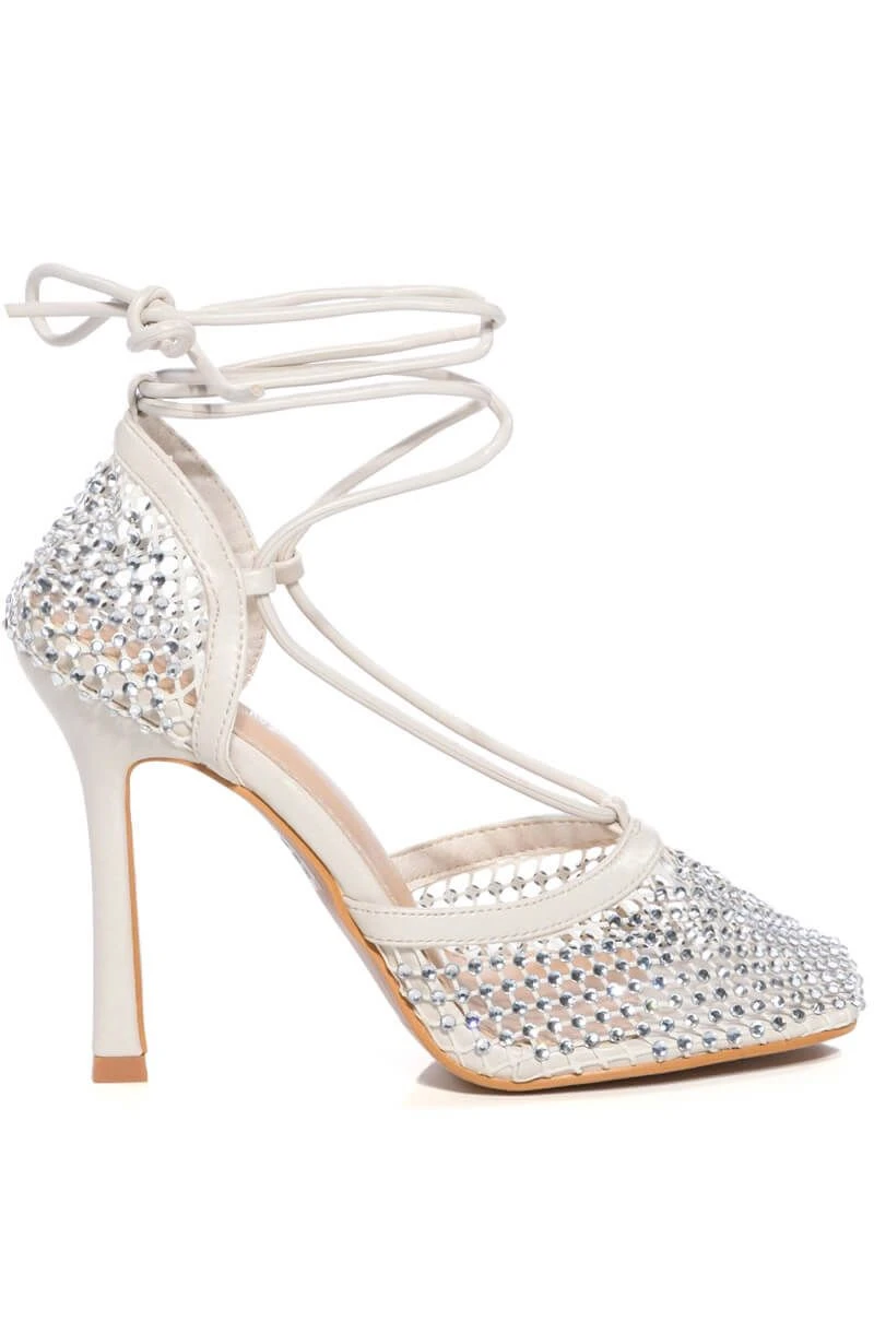 ROSALYN EMBELLISHED WHITE PUMP 2 ROSALYN EMBELLISHED WHITE PUMP - Image 2
