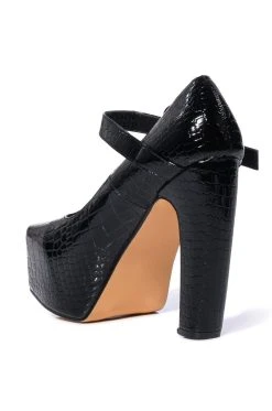 ROUNDABOUT CHUNKY CROC MARY JANE PUMP IN BLACK -AKIRA salestore roundabout chunky croc mary jane pump in black black 4 4