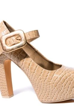 ROUNDABOUT CHUNKY CROC MARY JANE PUMP IN NUDE -AKIRA salestore roundabout chunky croc mary jane pump in nude nude 5 5
