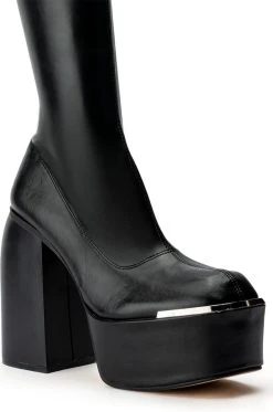 STRENGTH STRETCH CHUNKY BOOT WITH 4 WAY STRETCH IN BLACK -AKIRA salestore strength stretch chunky boot in black black 5 5