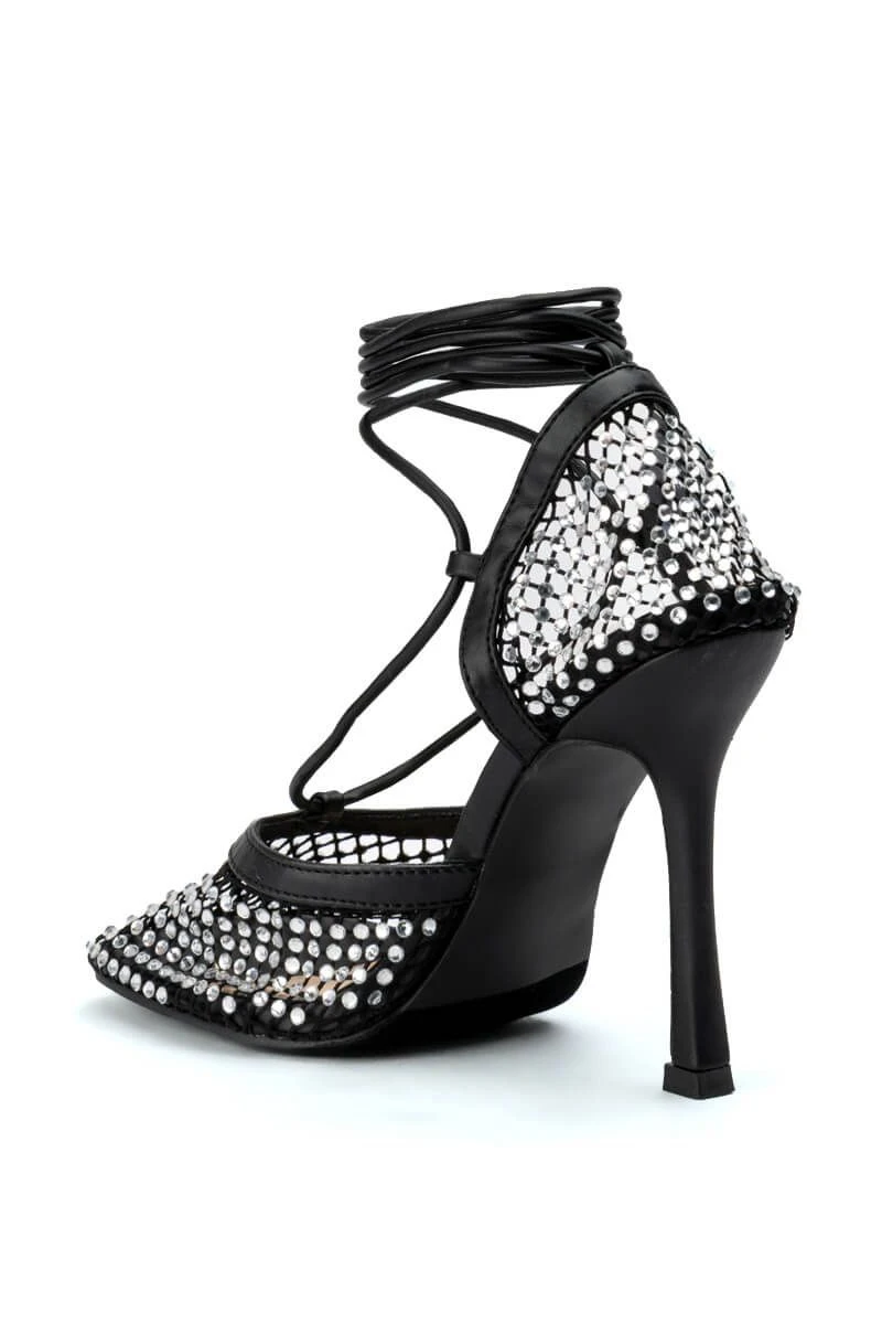 SUPERSTAR STATUS SQUARE TOE NETTED STRAPPY PUMP IN BLACK 4 SUPERSTAR STATUS SQUARE TOE NETTED STRAPPY PUMP IN BLACK - Image 4
