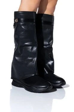 TRIPLE SEC FOLD OVER FLAT BOOT IN BLACK